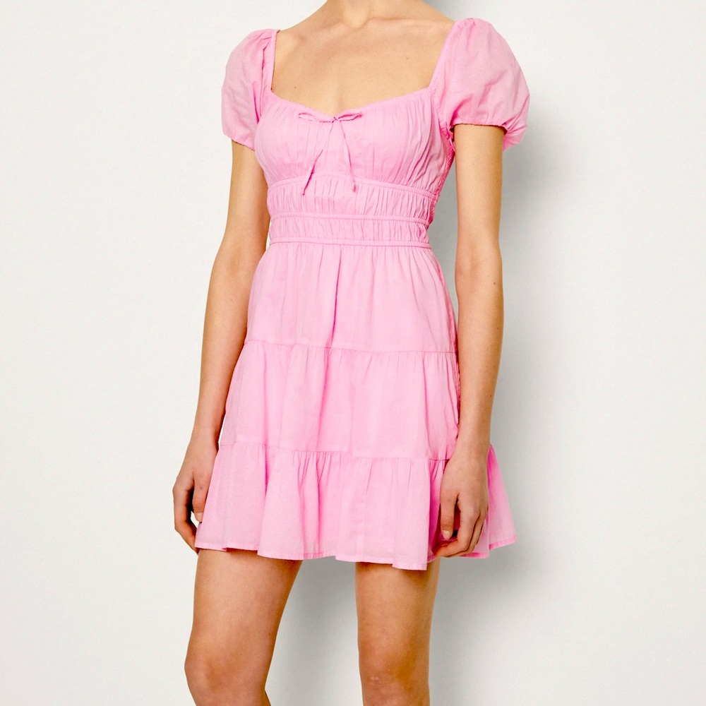 Hollister Channelled Woven Short Dress with Pockets in Pink